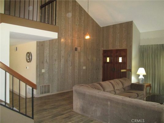 Interior, Pendant Lights, Wood Texture Flooring