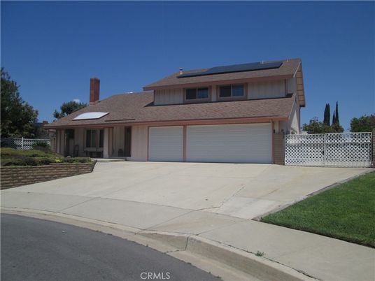 Attached, Exterior, Facade, Solar Panels, Split Level