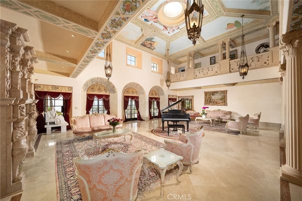 Fireplace, Interior, Living room, Pendant Lights, Piano, Recessed Lighting