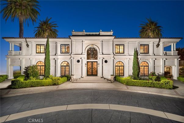 Exterior, Facade, French Provincial
