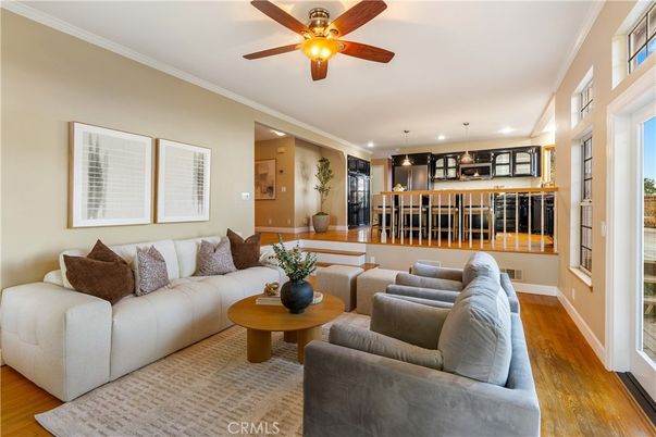 Interior, Kitchen, Living room, Pendant Lights, Recessed Lighting, Wood Texture Flooring