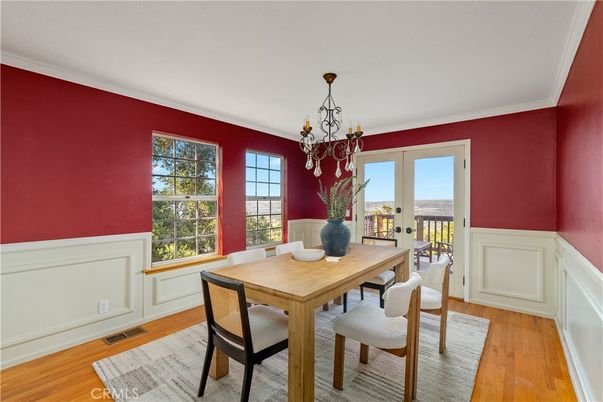 Chandelier, Dining room, Interior, Wood Texture Flooring