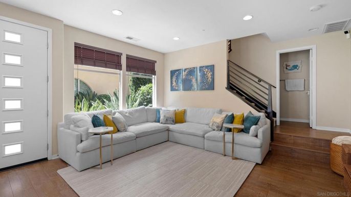 Interior, Living room, Recessed Lighting, Wood Texture Flooring