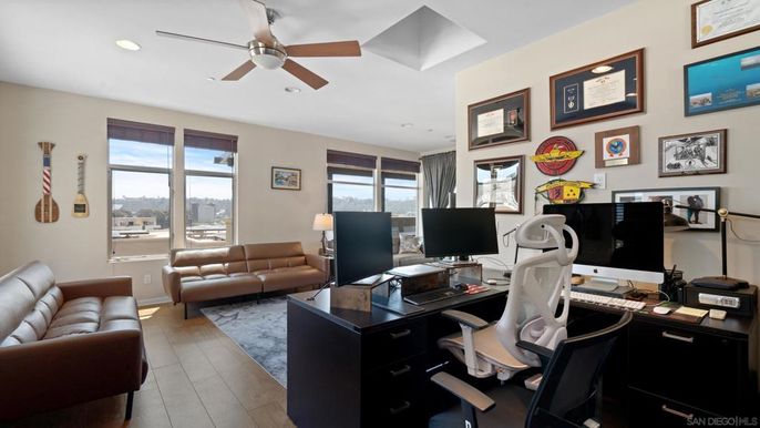 Home Office, Interior, Recessed Lighting, Wood Texture Flooring