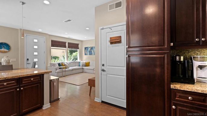 Interior, Living room, Pendant Lights, Recessed Lighting, Wood Texture Flooring