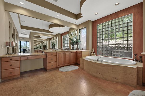 Bathroom, Interior, Recessed Lighting