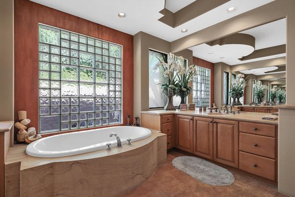 Bathroom, Interior, Recessed Lighting