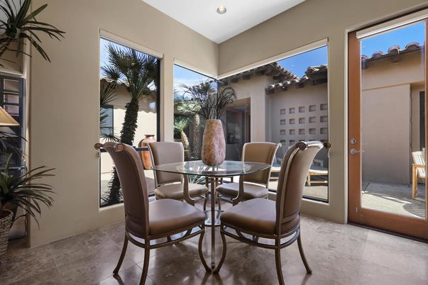 Dining room, Interior, Recessed Lighting