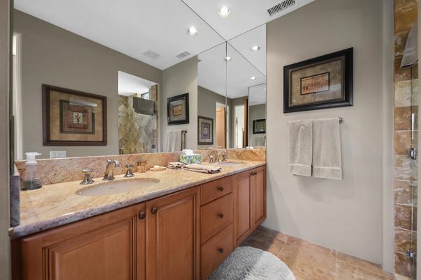 Bathroom, Interior, Recessed Lighting