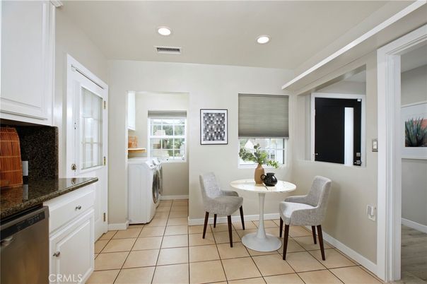 Dining room, Interior, Recessed Lighting, Washer