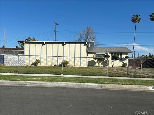 Exterior, Facade, None