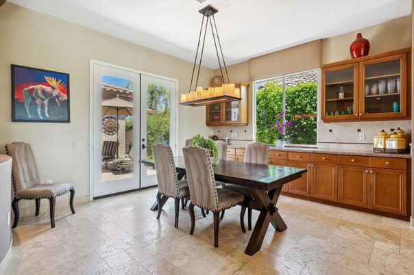 Chandelier, Dining room, Interior, Pendant Lights