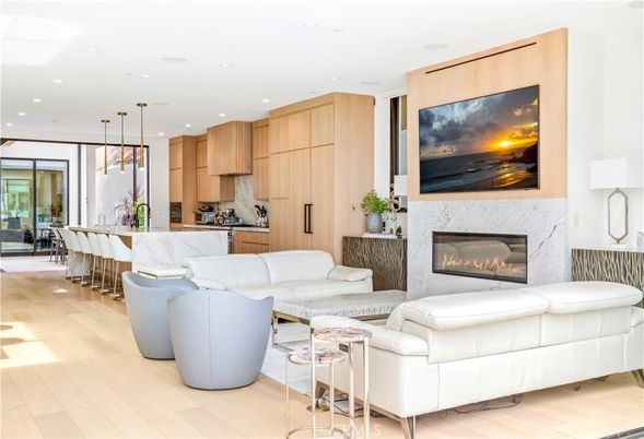 Fireplace, Interior, Kitchen, Living room, Pendant Lights, Recessed Lighting, Wood Texture Flooring