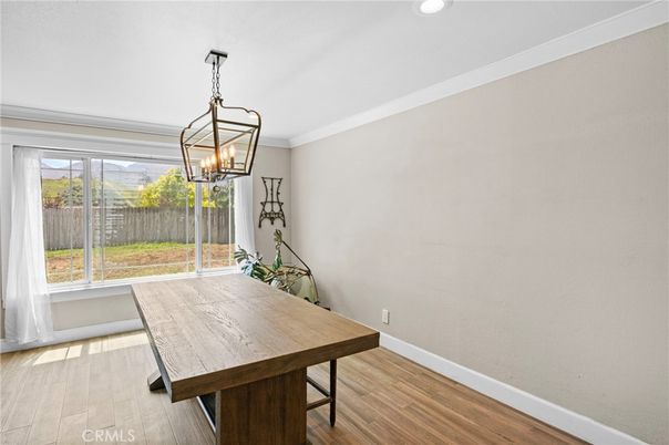 Chandelier, Dining room, Interior, Pendant Lights, Recessed Lighting, Wood Texture Flooring