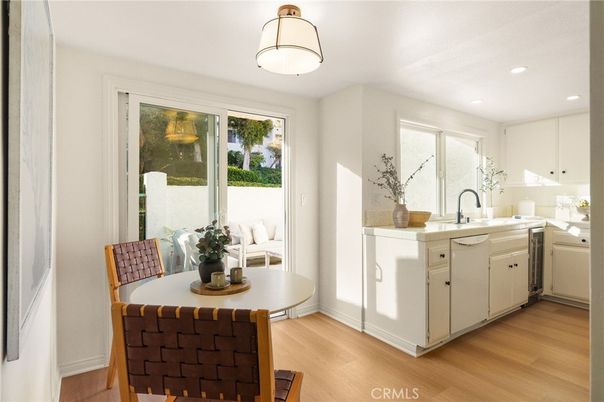 Dining room, Interior, Kitchen, Recessed Lighting, Wood Texture Flooring