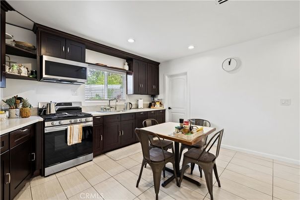 Dining room, Interior, Kitchen, Recessed Lighting, Stainless Steel Appliances