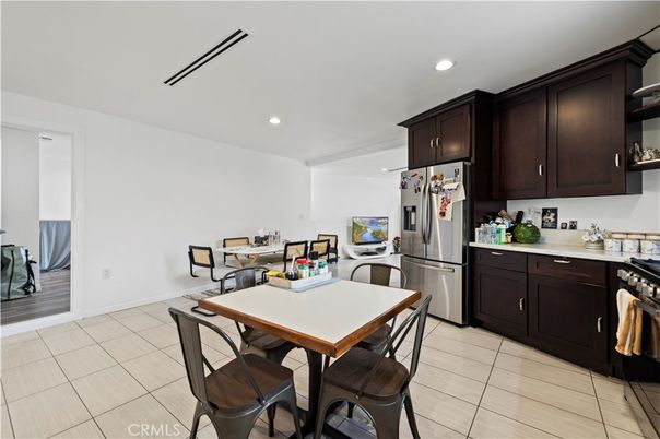 Dining room, Interior, Kitchen, Recessed Lighting