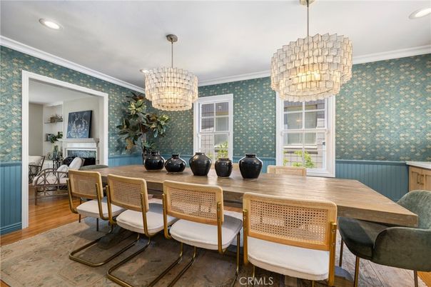 Chandelier, Dining room, Fireplace, Interior, Recessed Lighting, Wood Texture Flooring