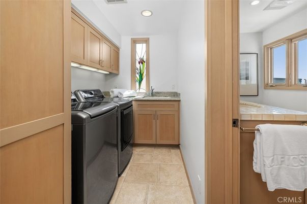 Interior, Recessed Lighting, Washer
