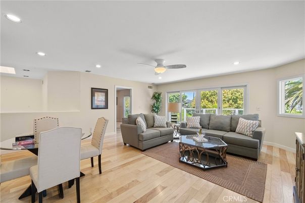 Dining room, Interior, Living room, Recessed Lighting, Wood Texture Flooring