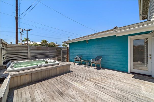 Exterior, Hot Tub