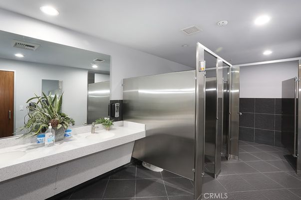 Bathroom, Elevator, Interior, Recessed Lighting