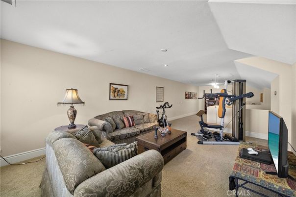 Fitness Equipment, Interior, Living room, Recessed Lighting