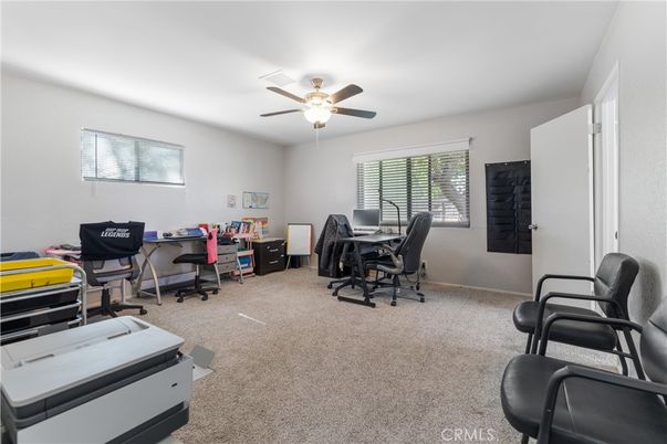 Home Office, Interior