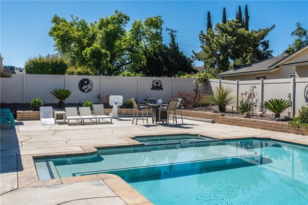 Exterior, Pool