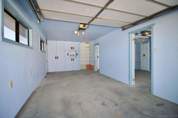 Garage, Interior