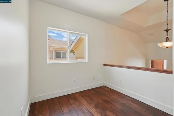 Empty room, Interior, Pendant Lights, Wood Texture Flooring