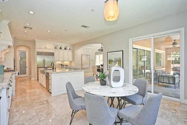 Dining room, Interior, Kitchen, Recessed Lighting, Stainless Steel Appliances
