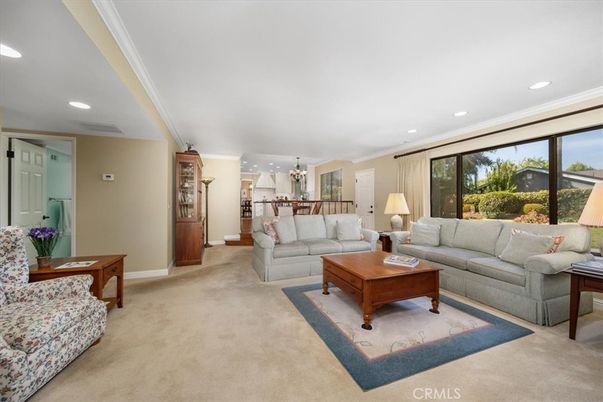 Chandelier, Dining room, Interior, Living room, Recessed Lighting