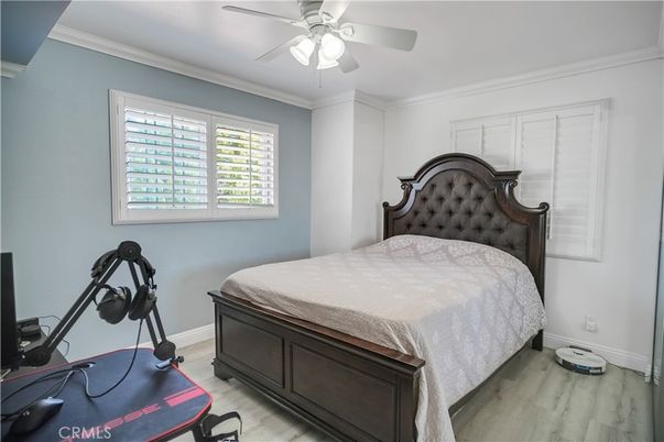 Bedroom, Fitness Equipment, Interior, Wood Texture Flooring
