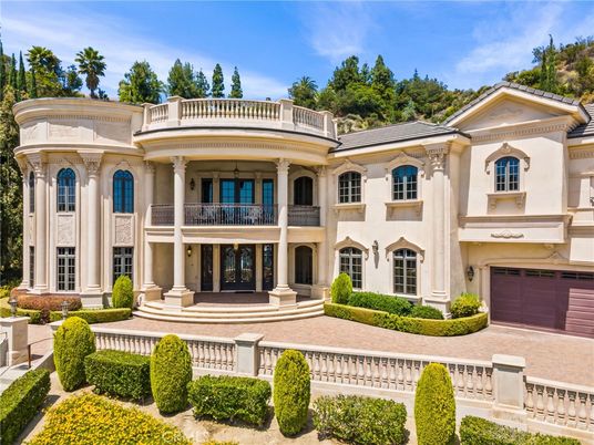 Attached, Exterior, Facade, French Provincial