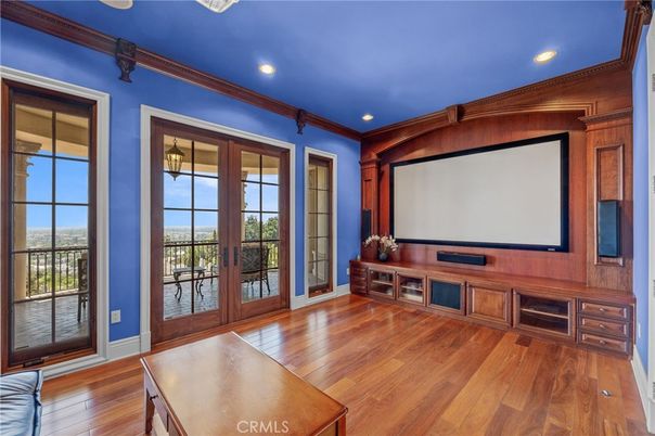 Interior, Projection Screen, Recessed Lighting, Wood Texture Flooring