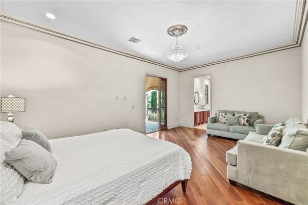 Bedroom, Interior, Pendant Lights, Recessed Lighting, Wood Texture Flooring