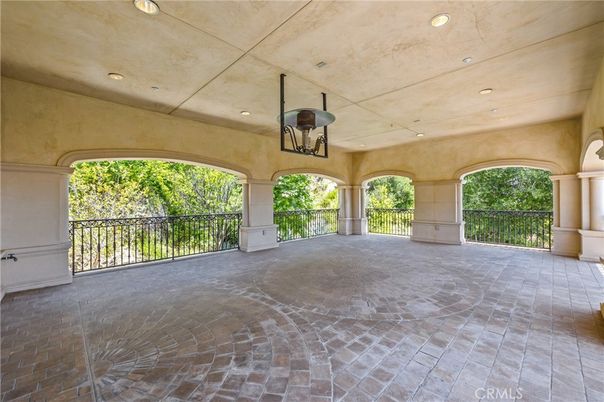 Exterior, Recessed Lighting