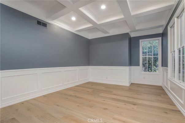 Empty room, Interior, Recessed Lighting, Wood Texture Flooring