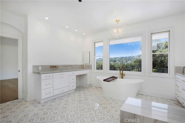 Bathroom, Chandelier, Free Standing Baths, Interior, Recessed Lighting, Wood Texture Flooring