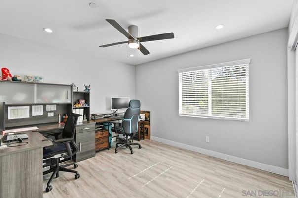 Home Office, Interior, Recessed Lighting, Wood Texture Flooring