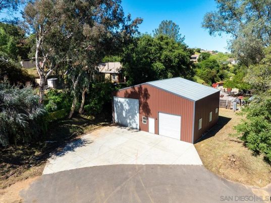 Detached Garage, Exterior