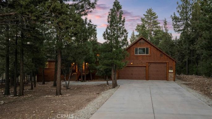 Attached, Exterior, Facade, Log Home