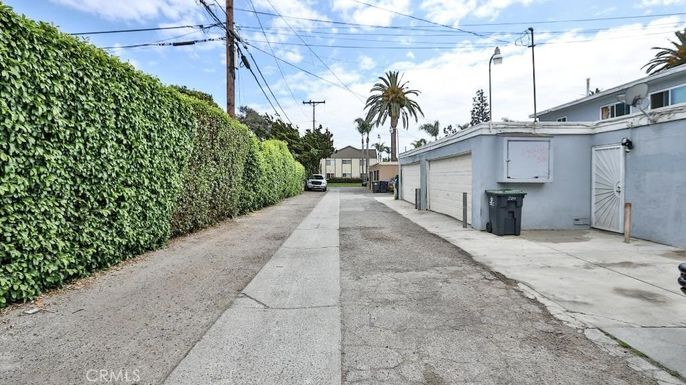 Backyard, Detached Garage, Exterior