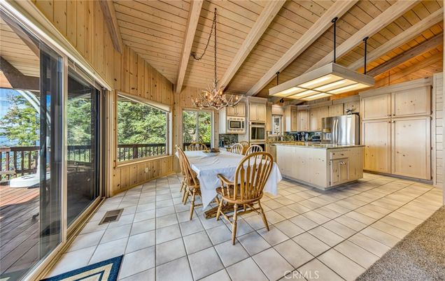 Chandelier, Dining room, Interior, Kitchen, Stainless Steel Appliances, Wooden Ceilings