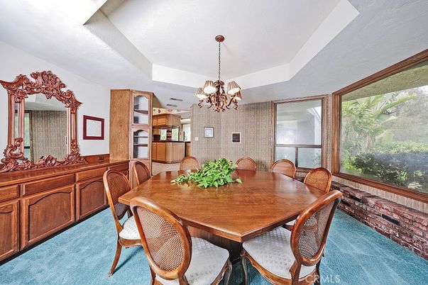 Chandelier, Dining room, Interior