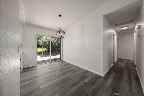Interior, Pendant Lights, Wood Texture Flooring