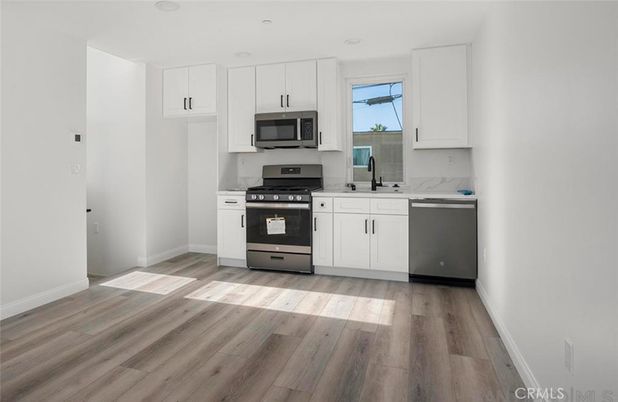 Interior, Kitchen, Stainless Steel Appliances, Wood Texture Flooring