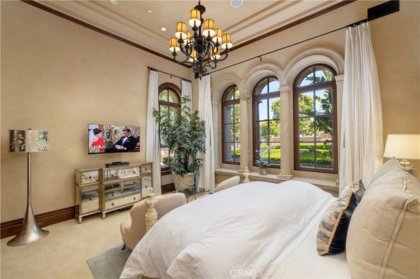 Bedroom, Chandelier, Interior, Recessed Lighting