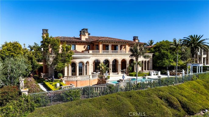 Backyard, Exterior, Facade, Pool, Mediterranean
